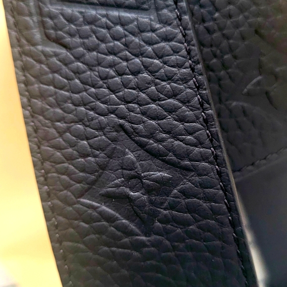 Louis Vuitton belt - Picture 8 of 11